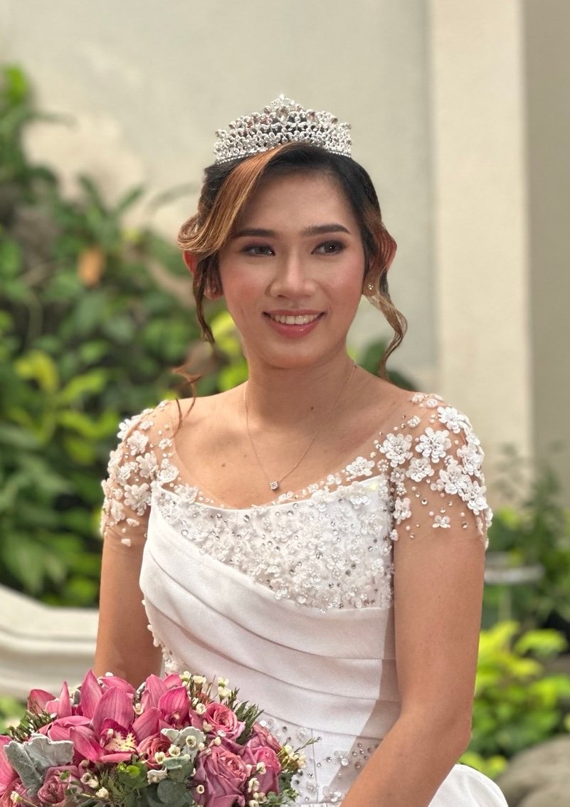 Bridal makeup look, soft and natural for a wedding day